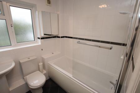 2 bedroom Flat to let in Mount Pleasant Grove, Reading, RG1