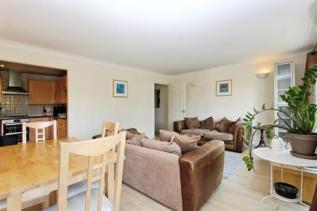 2 bedroom Flat to let in Katesgrove Lane, Reading, RG1