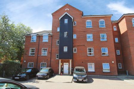 2 bedroom Flat to let in Katesgrove Lane, Reading, RG1