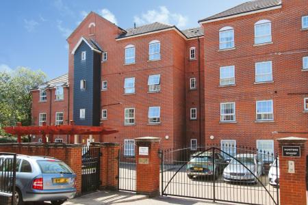 2 bedroom Flat to let in Katesgrove Lane, Reading, RG1