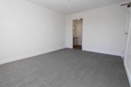 1 bedroom Flat to let in South Street, Reading, RG1
