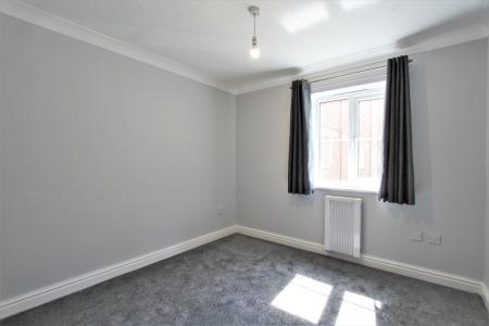 2 bedroom Flat to let in Rembrandt Way, Reading, Reading, RG1