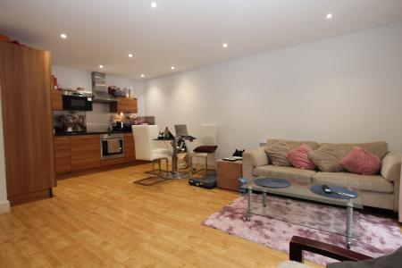 1 bedroom Flat for sale in Merchants Place, Reading, RG1