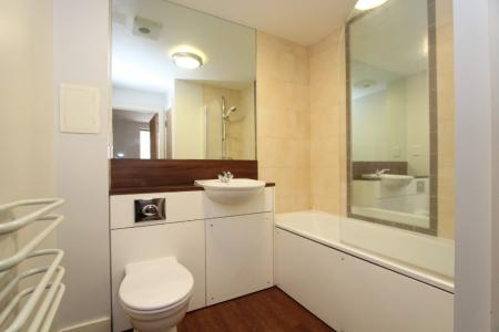 1 bedroom Flat to let in Merchants Place, Reading, RG1