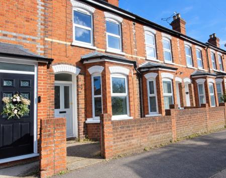 3 bedroom Terraced House to let in Belmont Road, Reading, RG30
