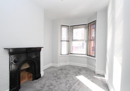 3 bedroom Terraced House to let in Belmont Road, Reading, RG30