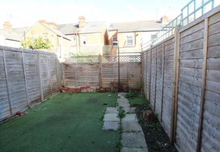 3 bedroom Terraced House to let in Belmont Road, Reading, RG30