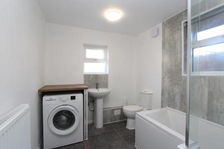3 bedroom Terraced House to let in Belmont Road, Reading, RG30
