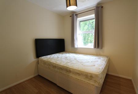 2 bedroom Flat to let in Muirfield Close, Reading, RG1
