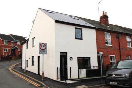1 bedroom Flat to let in Field Road, Reading, Reading, RG1