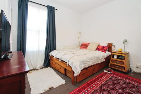 2 bedroom Terraced House for sale in Filey Road, Reading, RG1