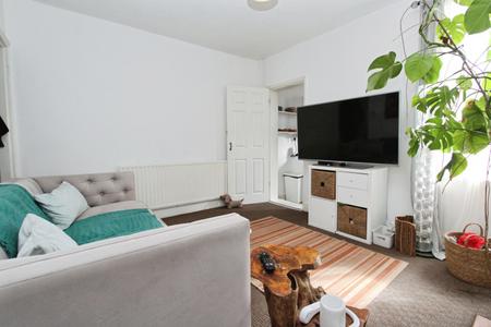 2 bedroom Terraced House for sale in Filey Road, Reading, RG1
