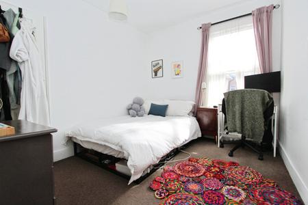 2 bedroom Terraced House for sale in Filey Road, Reading, RG1