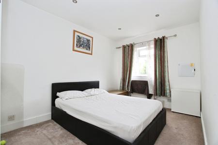 3 bedroom Terraced House to let in Kennet Side, Reading, RG1