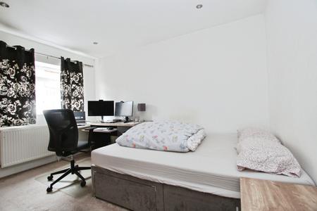 3 bedroom Terraced House to let in Kennet Side, Reading, RG1