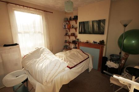 2 bedroom Flat to let in Regent Street, Reading, RG1
