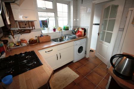 2 bedroom Flat to let in Regent Street, Reading, RG1