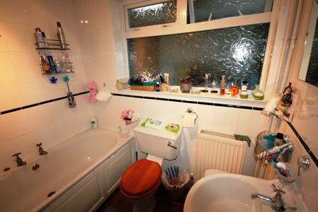 2 bedroom Flat to let in Regent Street, Reading, RG1