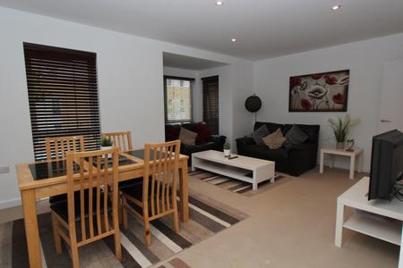 2 bedroom Flat to let in Gweal Avenue, Reading, RG2