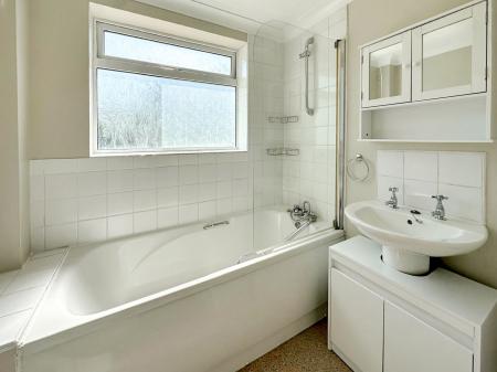 3 bedroom Terraced House for sale in Ashley Road, SP2