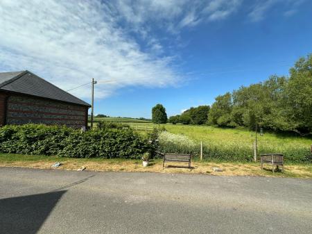 3 bedroom Barn Conversion for sale in Burcombe Lane, Wilton, SP2