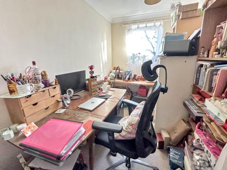 4 bedroom End of terrace house for sale in Camelot Close, Andover, SP10