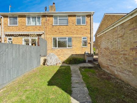 3 bedroom Semi-detached house for sale in Cheshire Close, Salisbury, SP2
