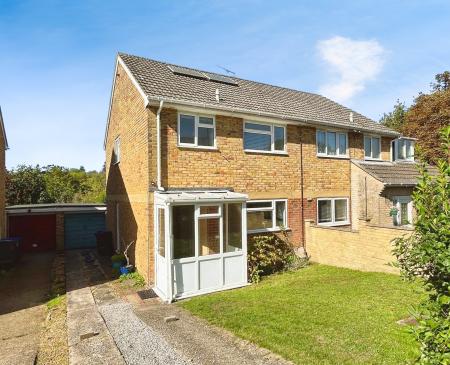 3 bedroom Semi-detached house for sale in Cheshire Close, Salisbury, SP2