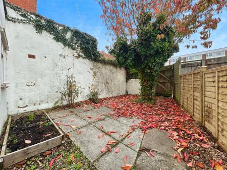 3 bedroom Terraced House for sale in Exeter Street, Salisbury, SP1