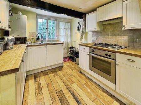 3 bedroom Terraced House for sale in Exeter Street, Salisbury, SP1