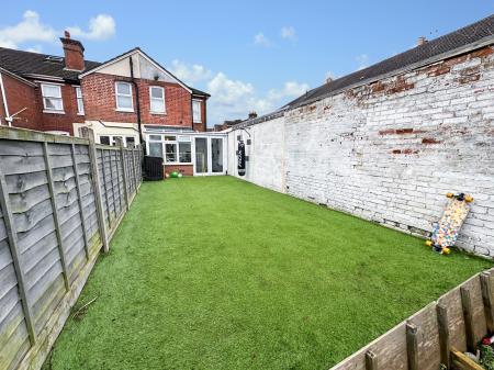 3 bedroom End of terrace house for sale in George Street, Salisbury, SP2