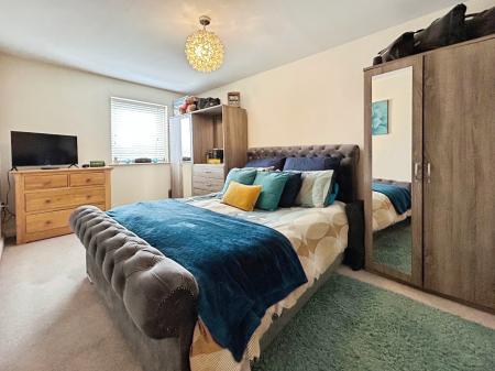 3 bedroom End of terrace house for sale in Hawker Avenue, Longhedge Village, Salisbury, SP4