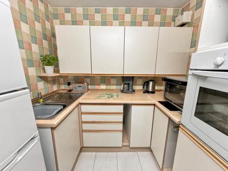 1 bedroom Retirement property for sale in Home Sarum House, Wilton, SP2