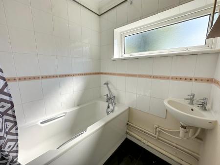 3 bedroom End of terrace house for sale in Kennet Court, Andover, SP10