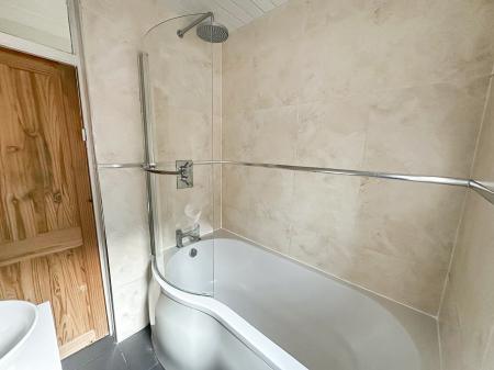 3 bedroom Terraced House for sale in Kingsland Road, Salisbury, SP2