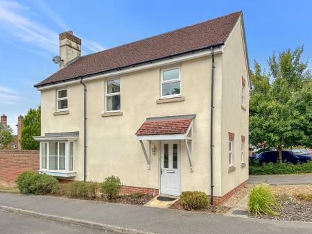 3 bedroom Detached house for sale in Pilgrims Way, Laverstock, SP1