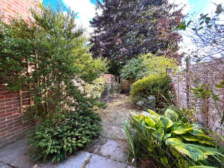 2 bedroom Terraced House for sale in St Lukes Close, Salisbury, SP1