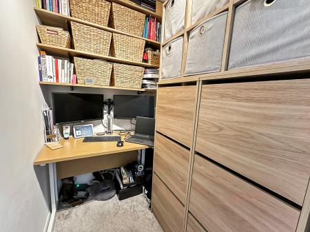 1 bedroom Flat for sale in Stratford Road, Salisbury, SP1