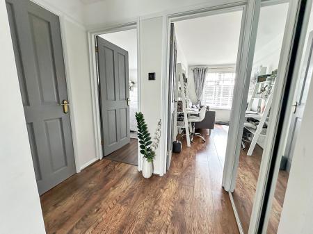 1 bedroom Flat for sale in Stratford Road, Salisbury, SP1