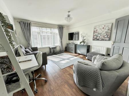 1 bedroom Flat for sale in Stratford Road, Salisbury, SP1