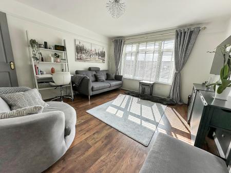 1 bedroom Flat for sale in Stratford Road, Salisbury, SP1