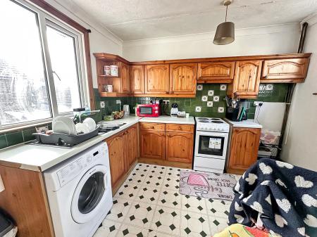 2 bedroom Maisonette for sale in Windsor Street, Salisbury, SP2