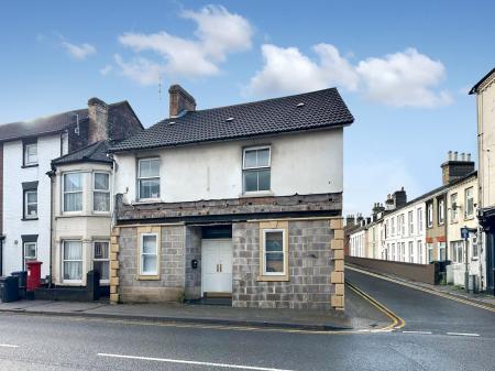 2 bedroom Maisonette for sale in Windsor Street, Salisbury, SP2