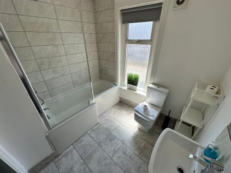 1 bedroom House share to let in Wilton Road, Salisbury, SP2