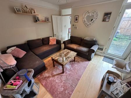 1 bedroom Flat to let in Albany Road, Salisbury, SP1