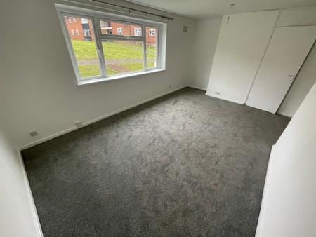 2 bedroom Flat to let in Waverley Close, Bulford Barracks, Bulford, SP4