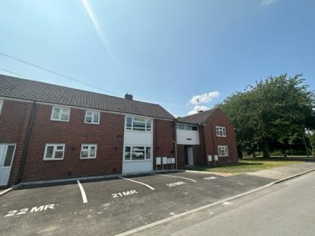 2 bedroom Flat to let in Waverley Close, Bulford Barracks, Bulford, SP4