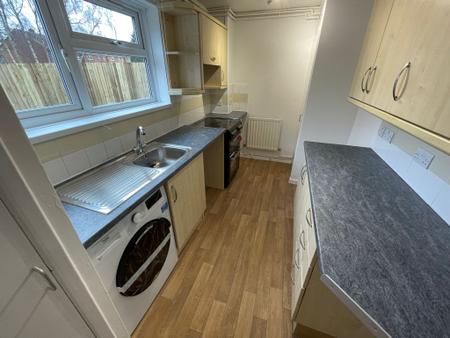 2 bedroom Flat to let in Waverley Close, Bulford Barracks, Bulford, SP4
