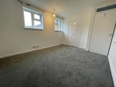 2 bedroom Flat to let in Waverley Close, Bulford Barracks, Bulford, SP4