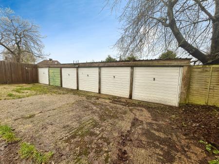 0 bedroom Garages for sale in Garages rear of 18 Fairview Road
